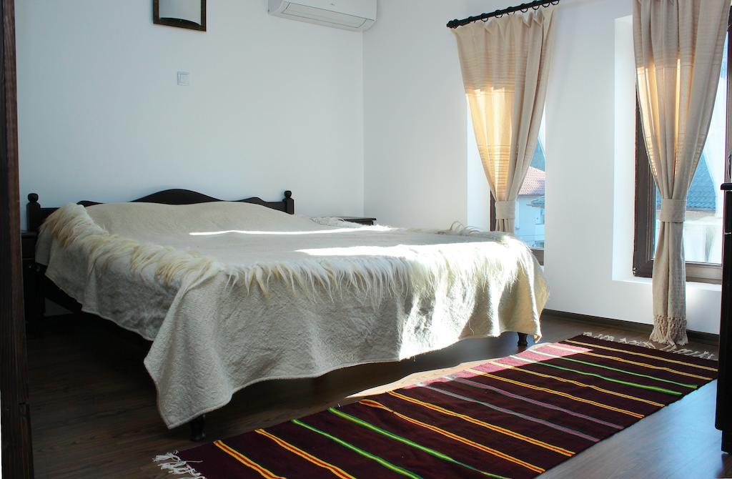 Topalovi Guest House Slatograd Zimmer foto