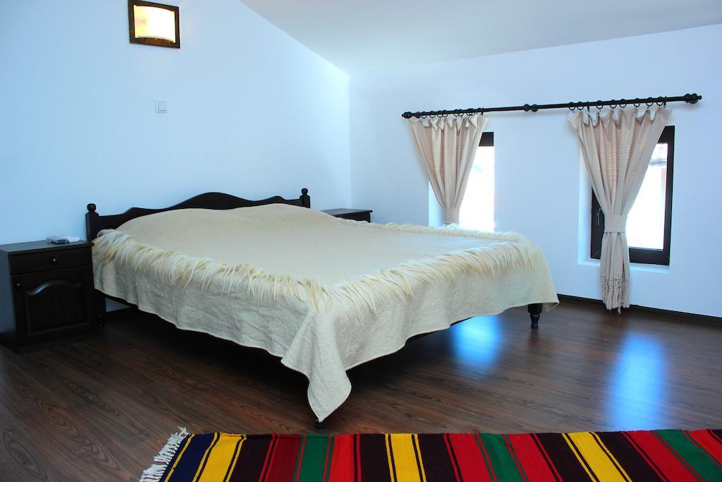 Topalovi Guest House Slatograd Zimmer foto