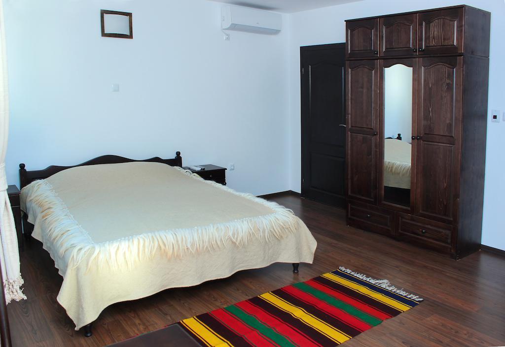 Topalovi Guest House Slatograd Exterior foto