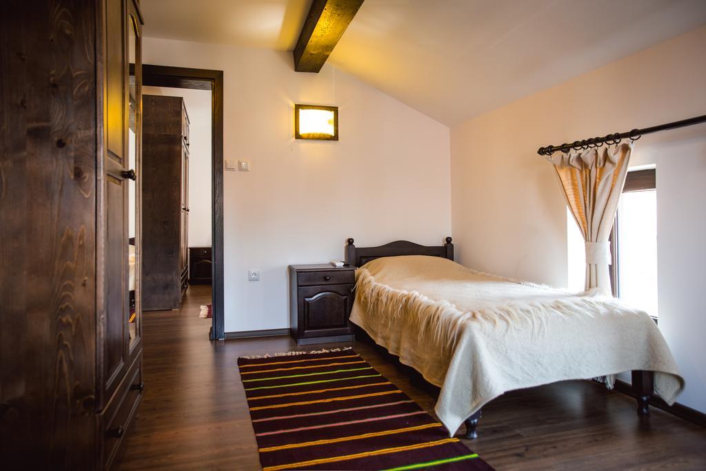 Topalovi Guest House Slatograd Exterior foto