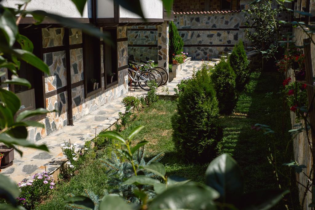 Topalovi Guest House Slatograd Exterior foto